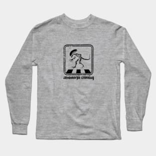 Xenomorph crossing black print Long Sleeve T-Shirt